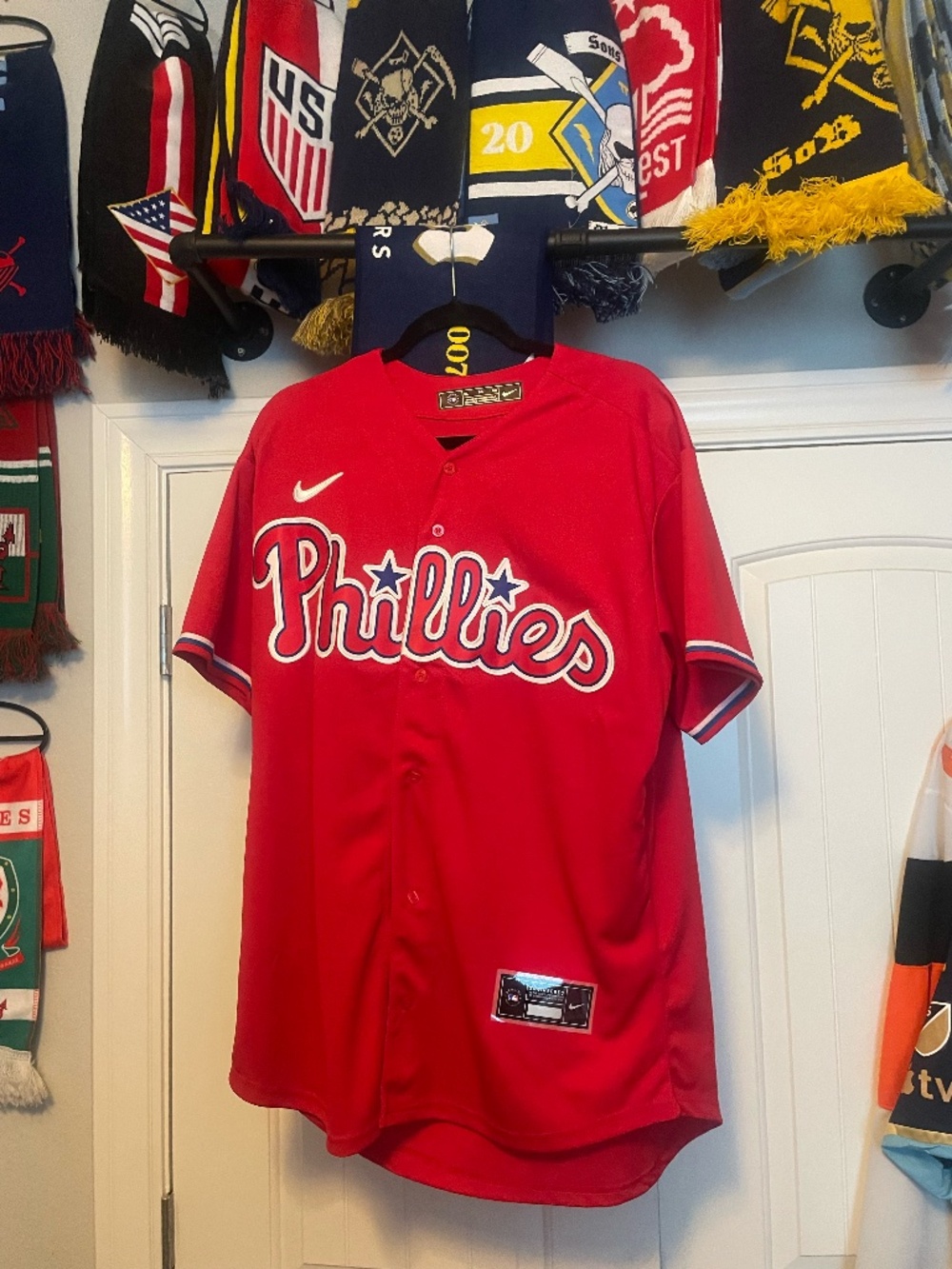 Philadelphia Phillies alternate red Kyle Schwarber jersey